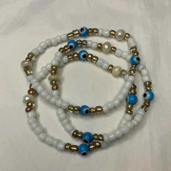 5/$20 ENTIRE SHOP CLEARANCE Evil eye handmade beaded bracelet 🧿🪬 - Picture 3 of 4